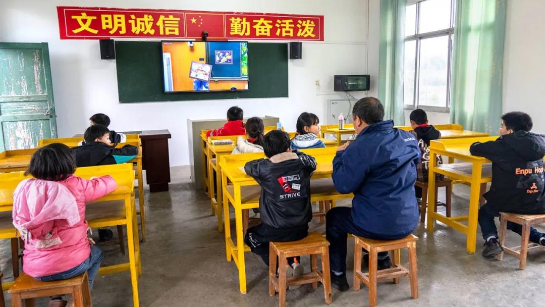 積極響應時代政策，奧威亞“全連接”生態(tài)助推教育信息化發(fā)展