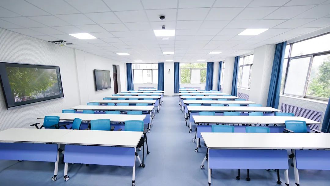 河南師范大學 微格教學，提升師范生教育實踐能力4.jpg