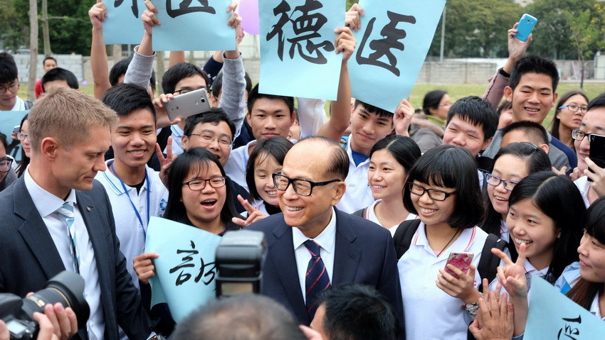 李嘉誠(chéng)現(xiàn)身汕頭大學(xué)竟然是為了它？