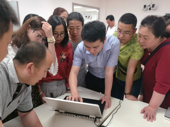 服務(wù)│設(shè)備不會用？看奧威亞“用戶培訓”如何急你所急