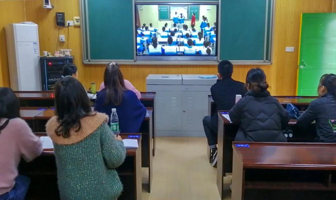 湖南網(wǎng)絡(luò)聯(lián)校：千群萬(wàn)課，均衡城鄉(xiāng)教育